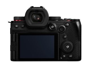 Panasonic Lumix S5 II с обектив S 20-60mm f/3.5-5.6